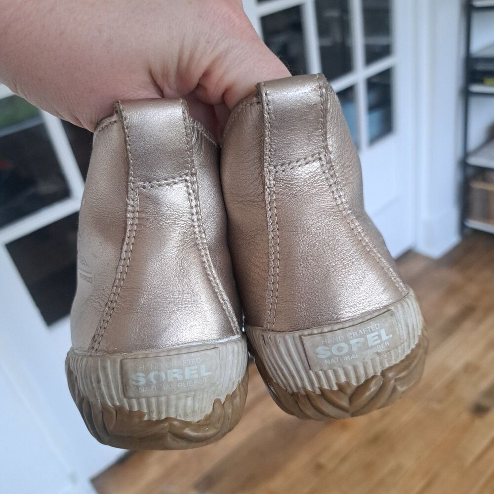Sorel Out N About Rose Gold Metallic Ankle Short Duck Boot Womens Size 6.5 Shoe - Picture 3 of 6